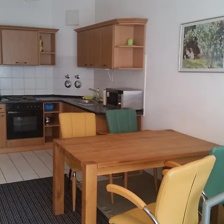 Lut10her Sky-fly Guest house Leipzig